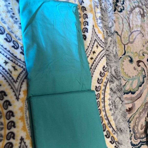 Bed sheets - Picture 3 of 3